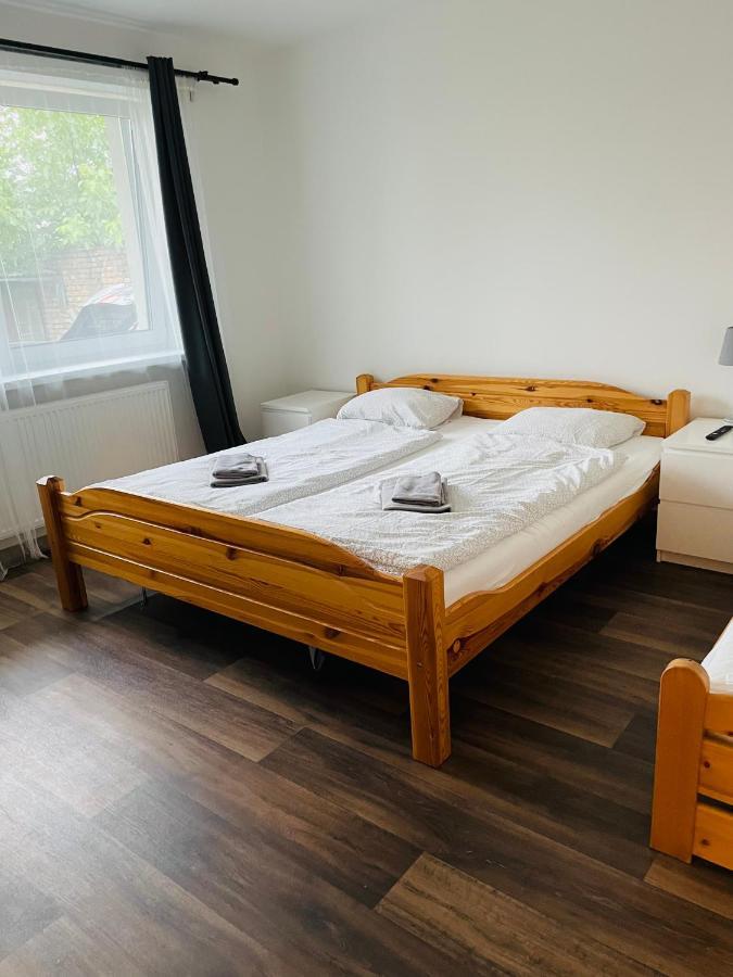 Apartmany Lednice Nejdek ภายนอก รูปภาพ